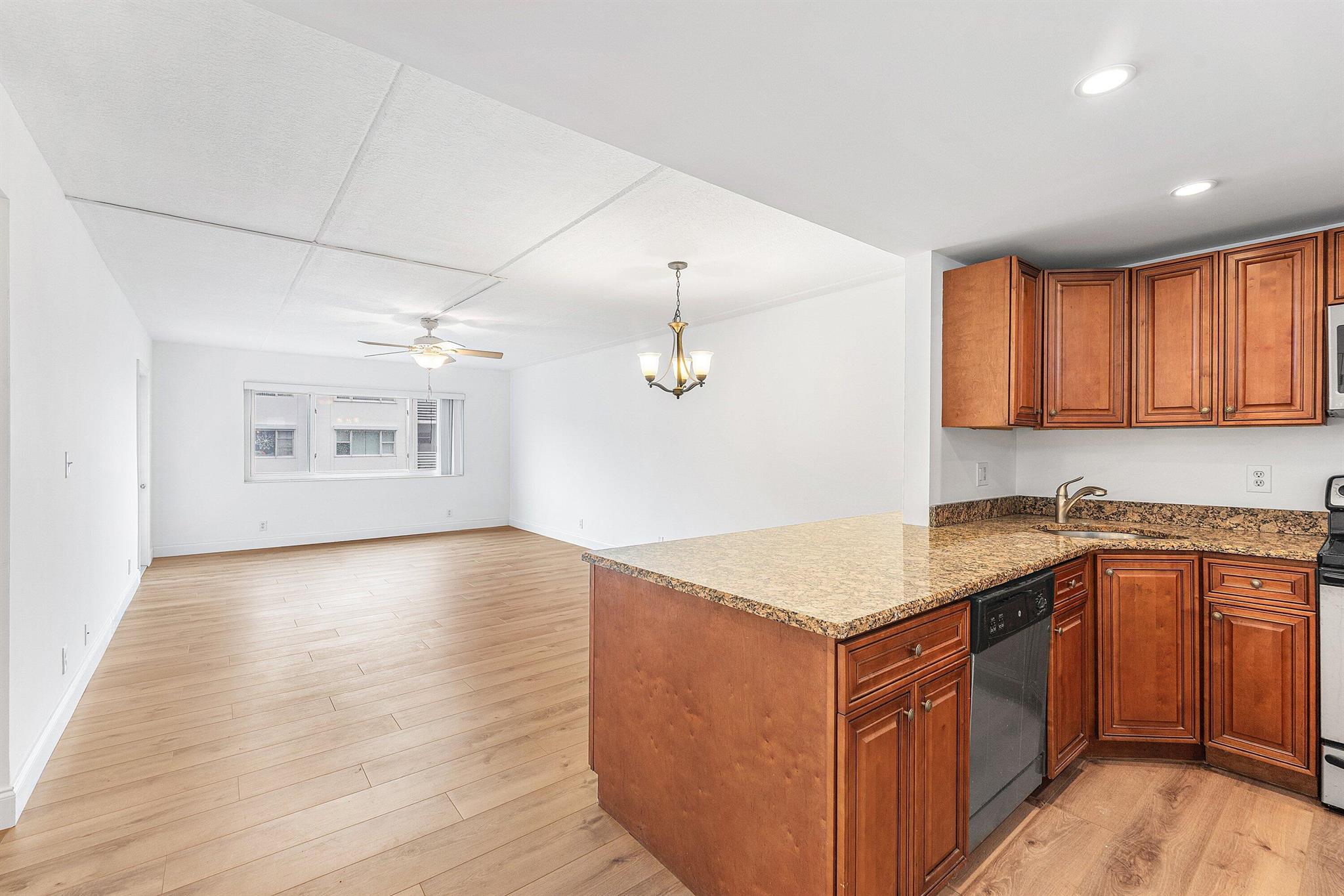 4500 N Flagler Dr #C17