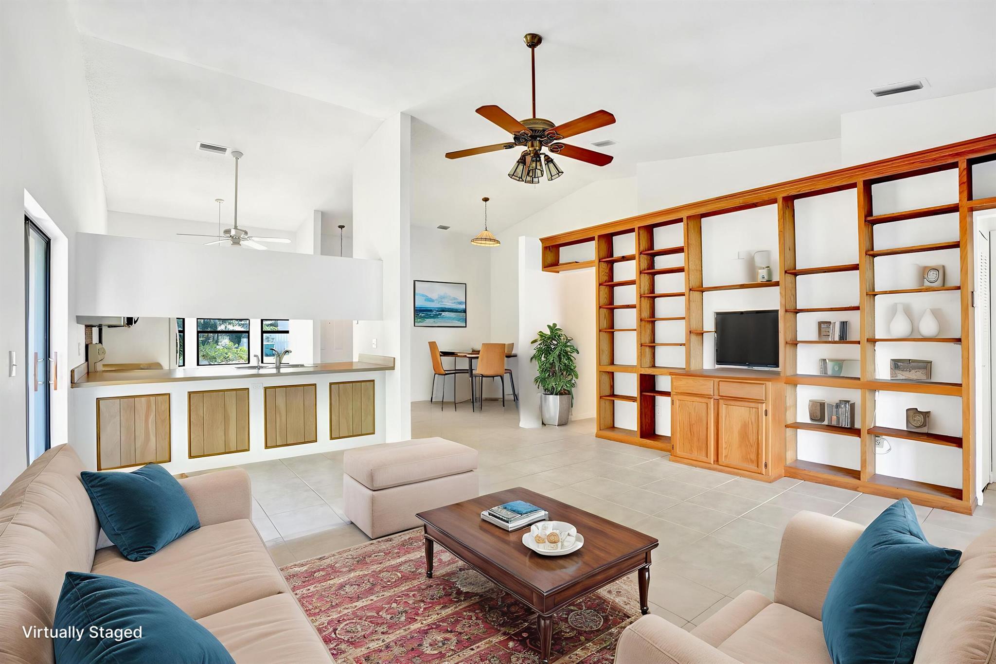 32 Buxton Ln Boynton Beach, FL 33426