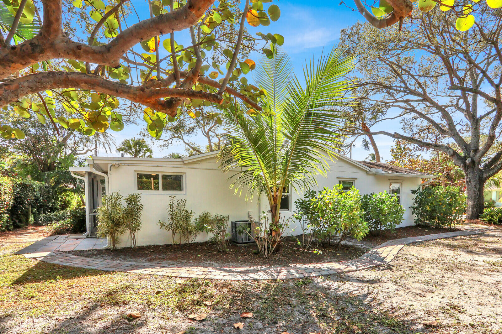 601 Paulina Jupiter, FL 33477