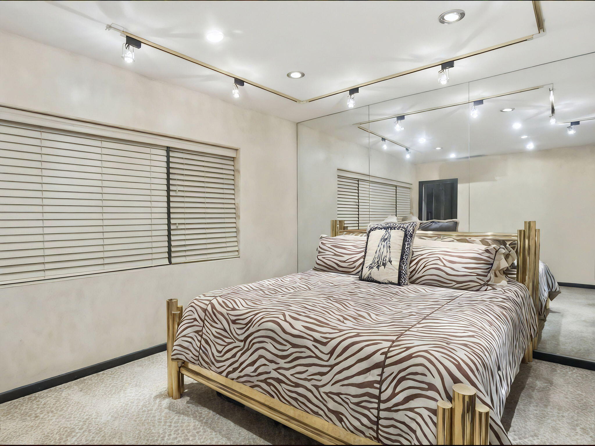 2850 NE 44th Lighthouse Point, FL 33064