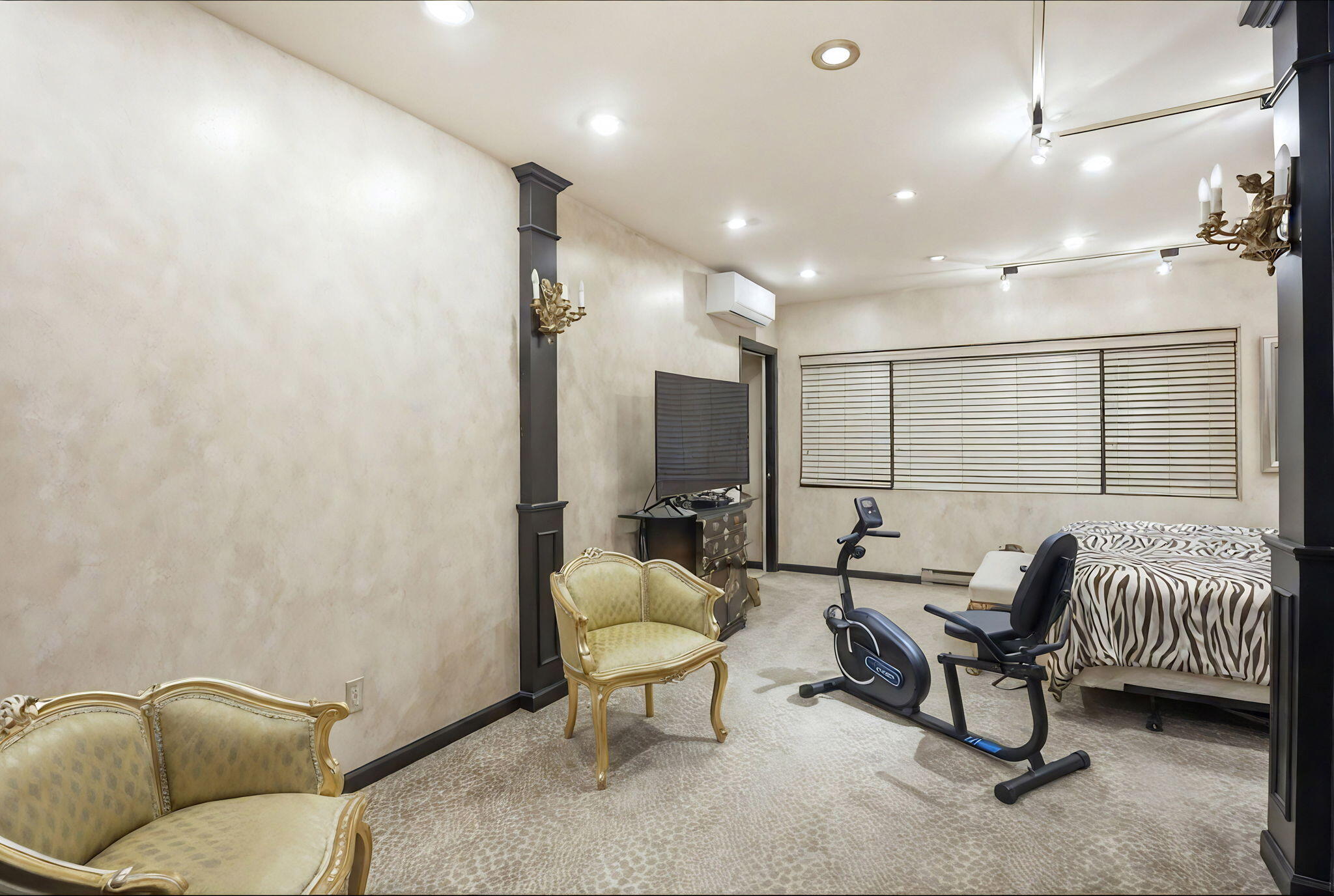 2850 NE 44th Lighthouse Point, FL 33064