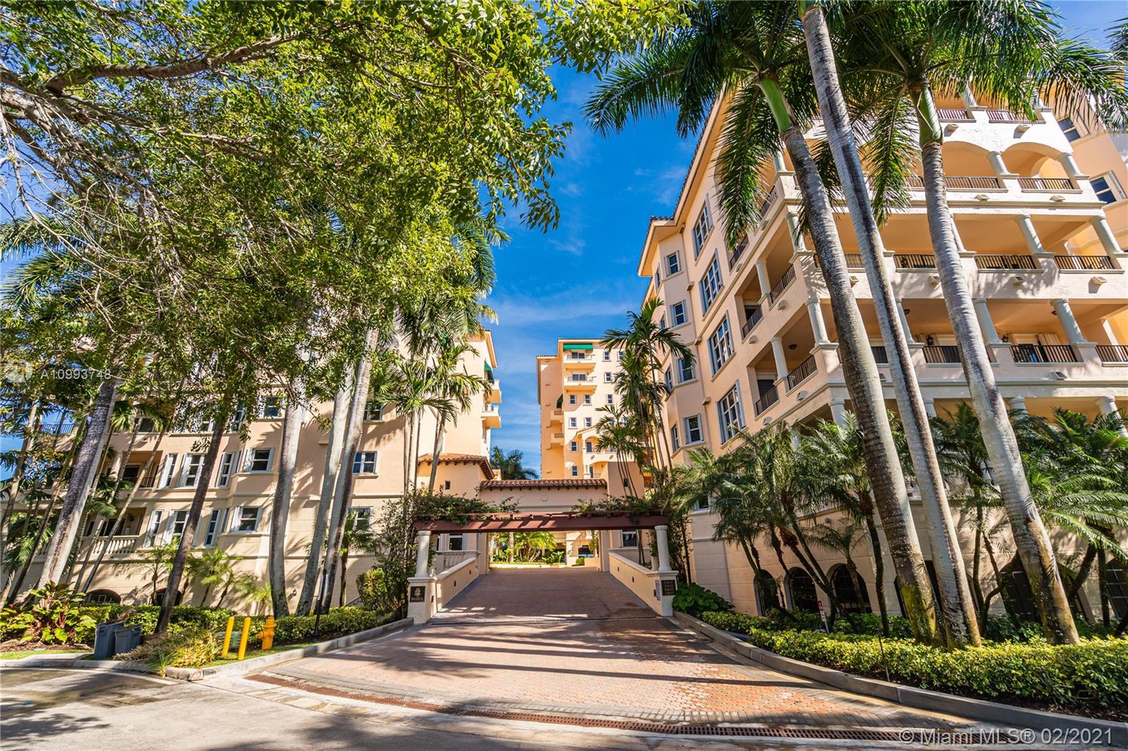 13633 Deering Bay Dr #215 Coral Gables, FL 33158
