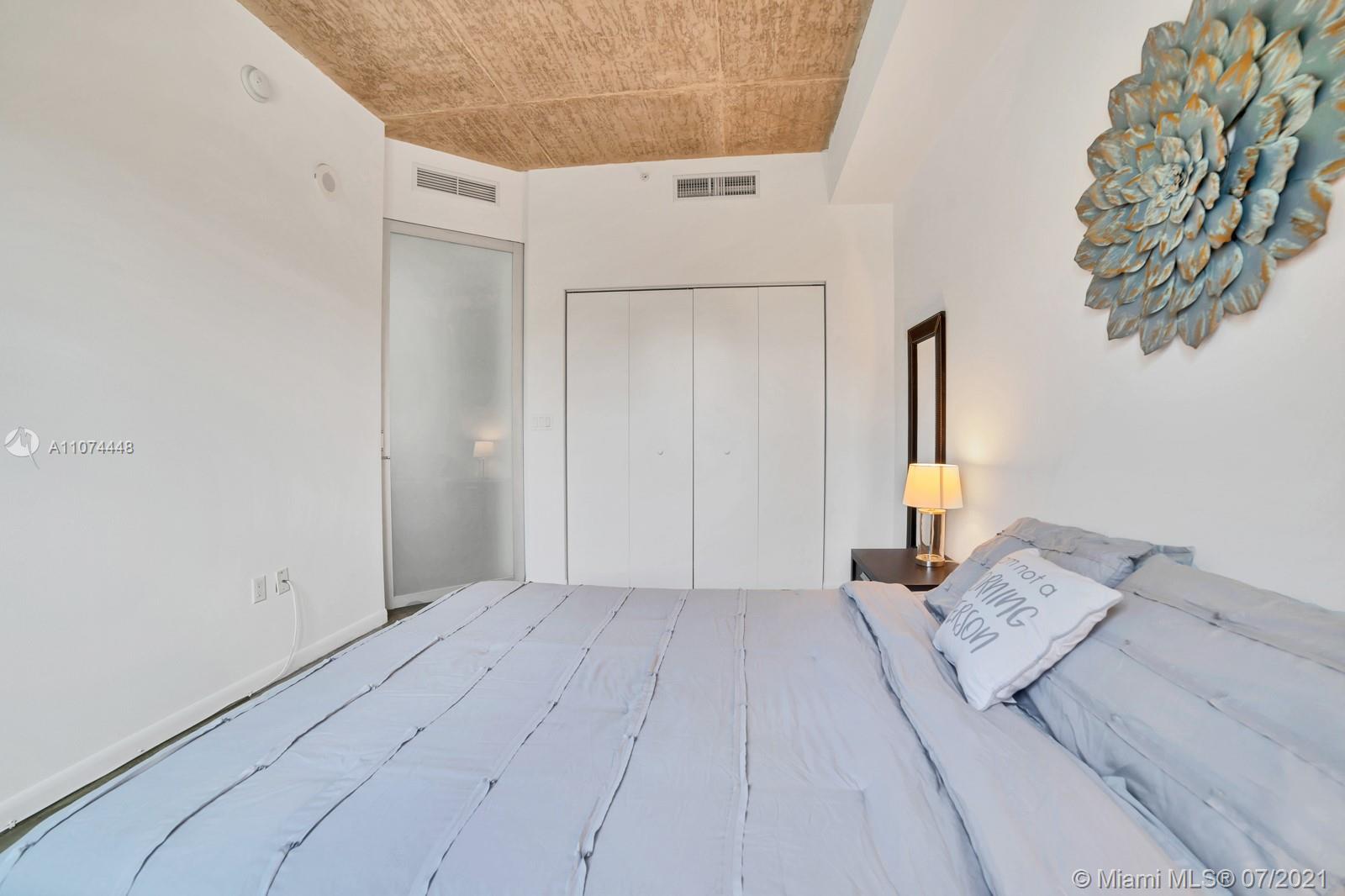 image Loft Downtown I10