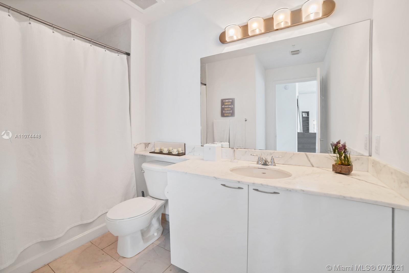 image Loft Downtown I12