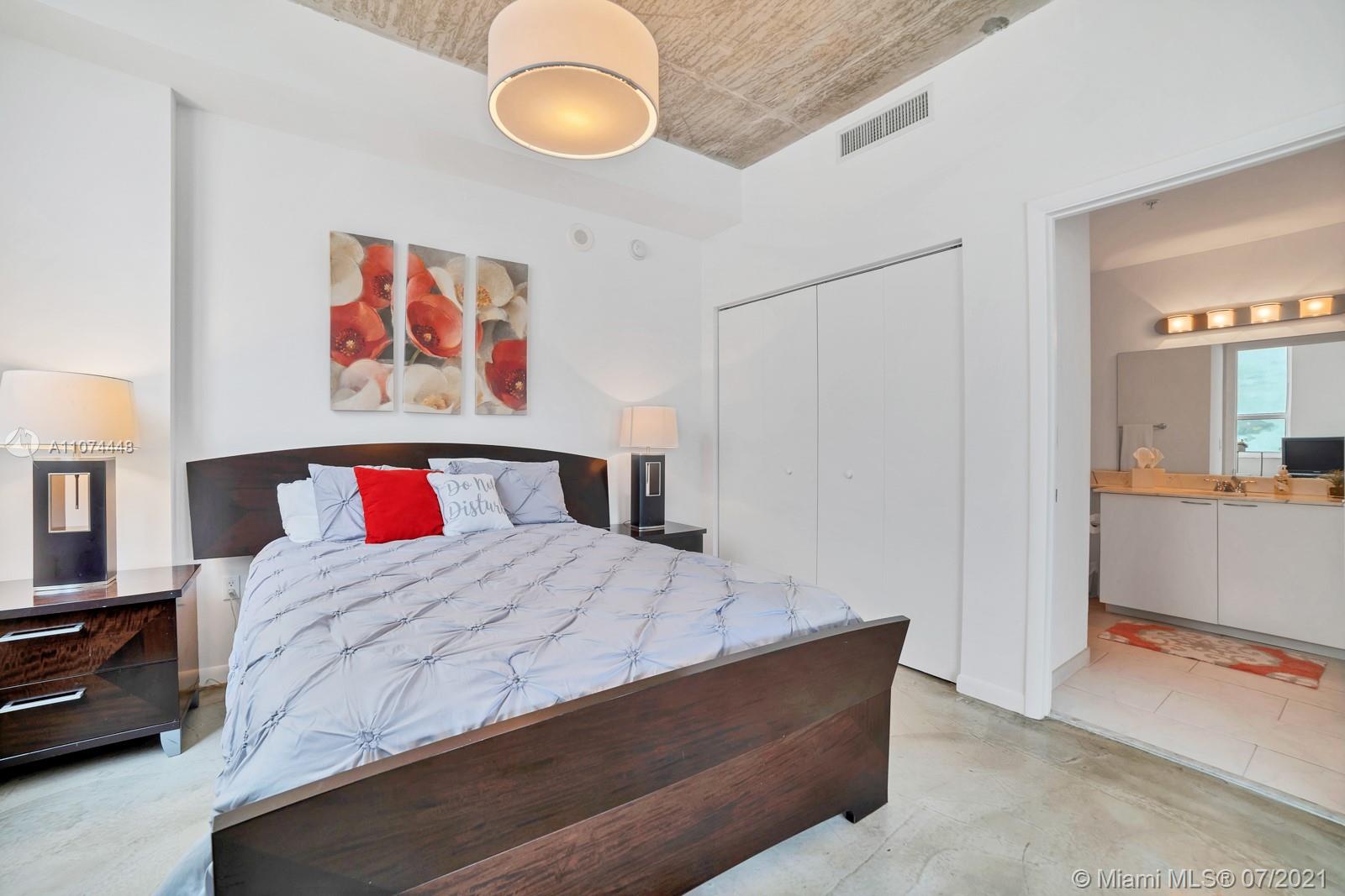 image Loft Downtown I8