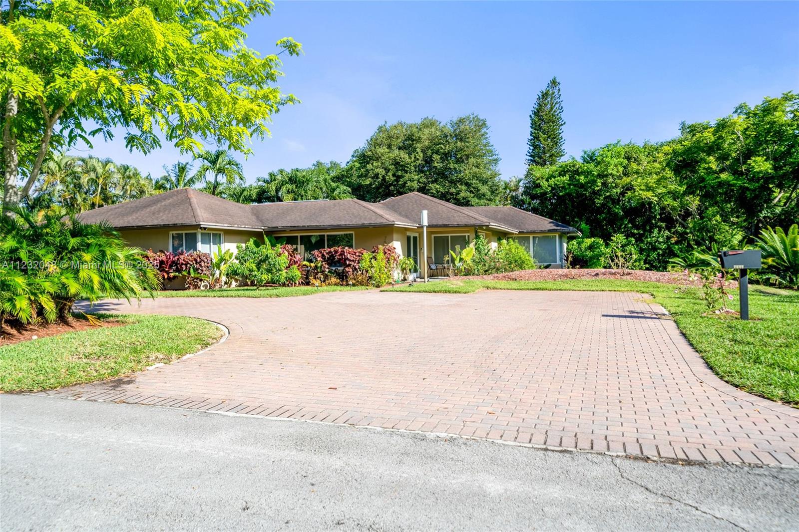 7544 SW 78th Ter,Miami, FL 33143