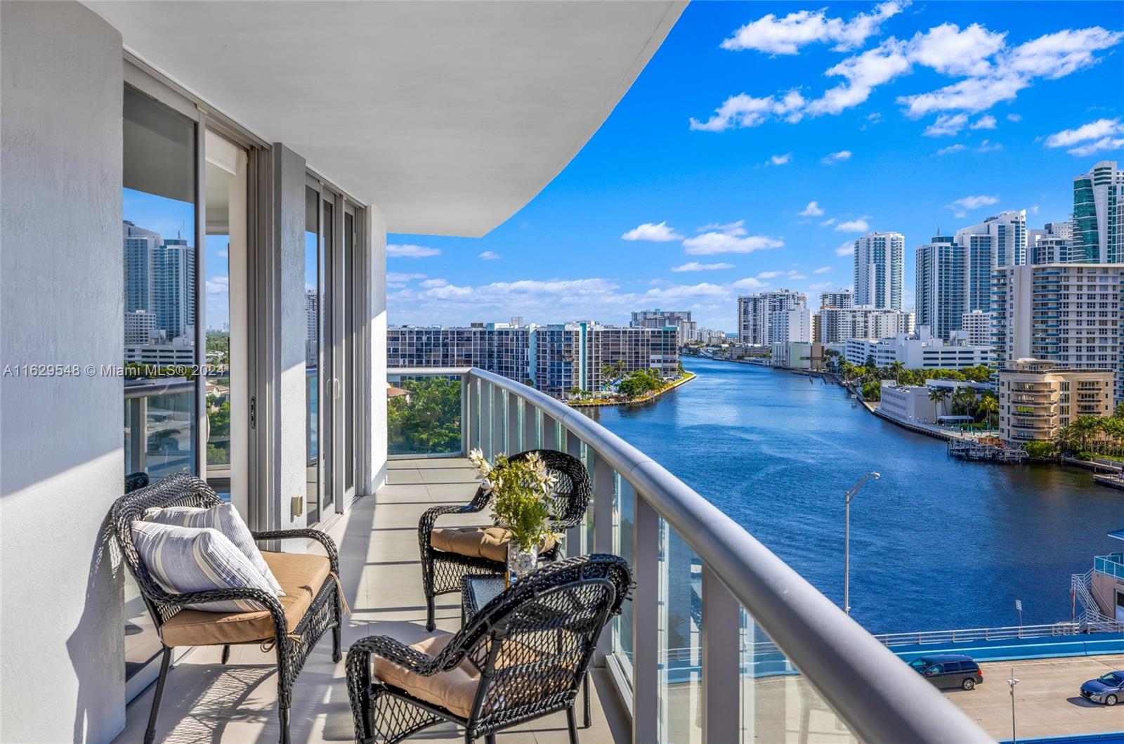 Casa de Condomínio