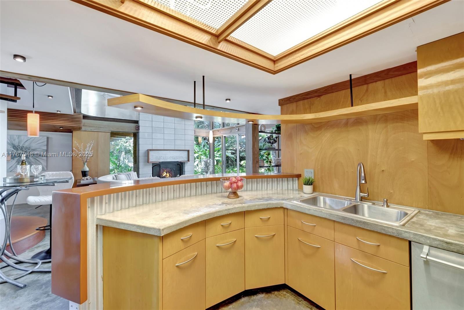 2410 SW 29th Way Fort Lauderdale, FL 33312 2410 SW 29th Way Fort Lauderdale, FL 33312
