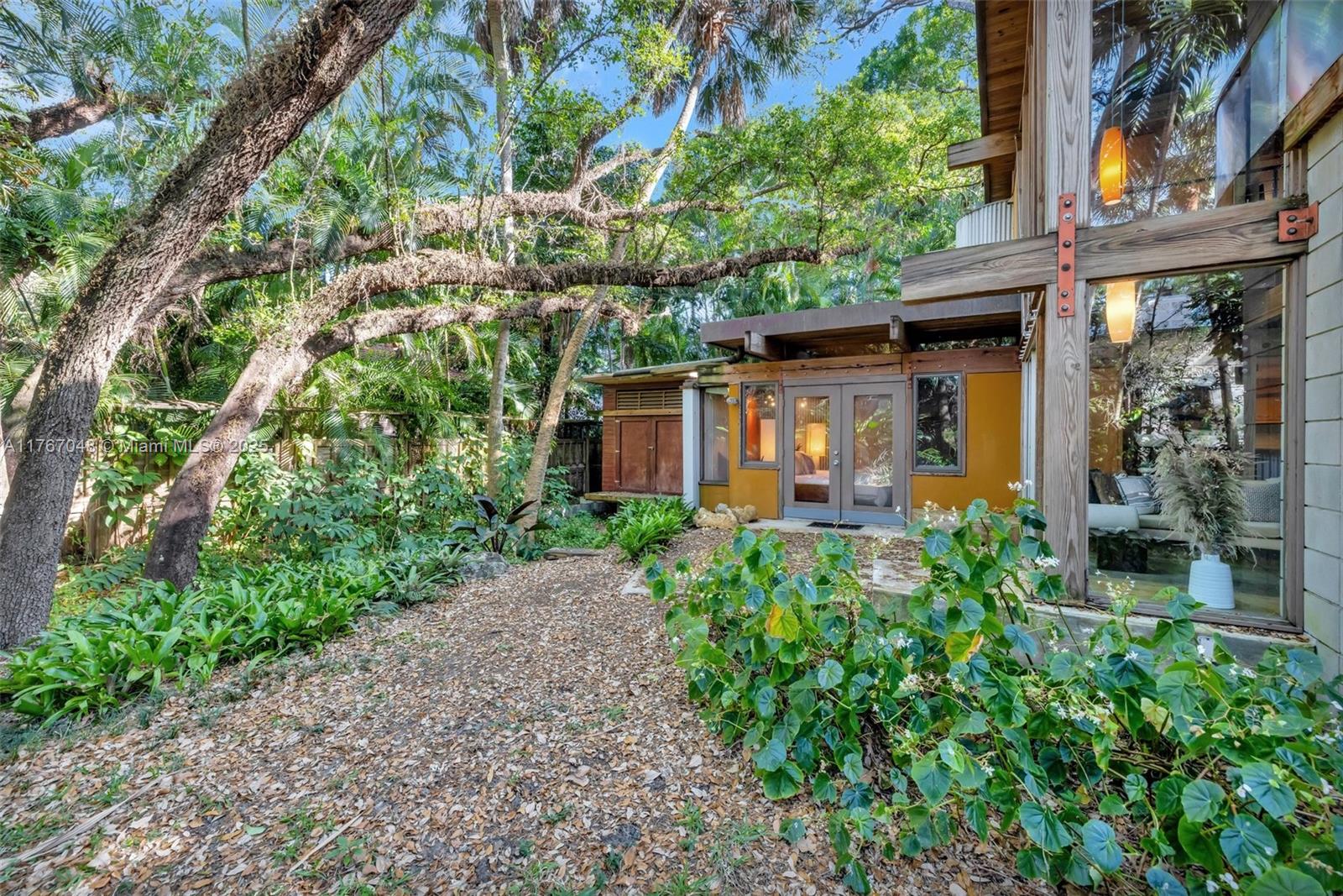 2410 SW 29th Way Fort Lauderdale, FL 33312 2410 SW 29th Way Fort Lauderdale, FL 33312