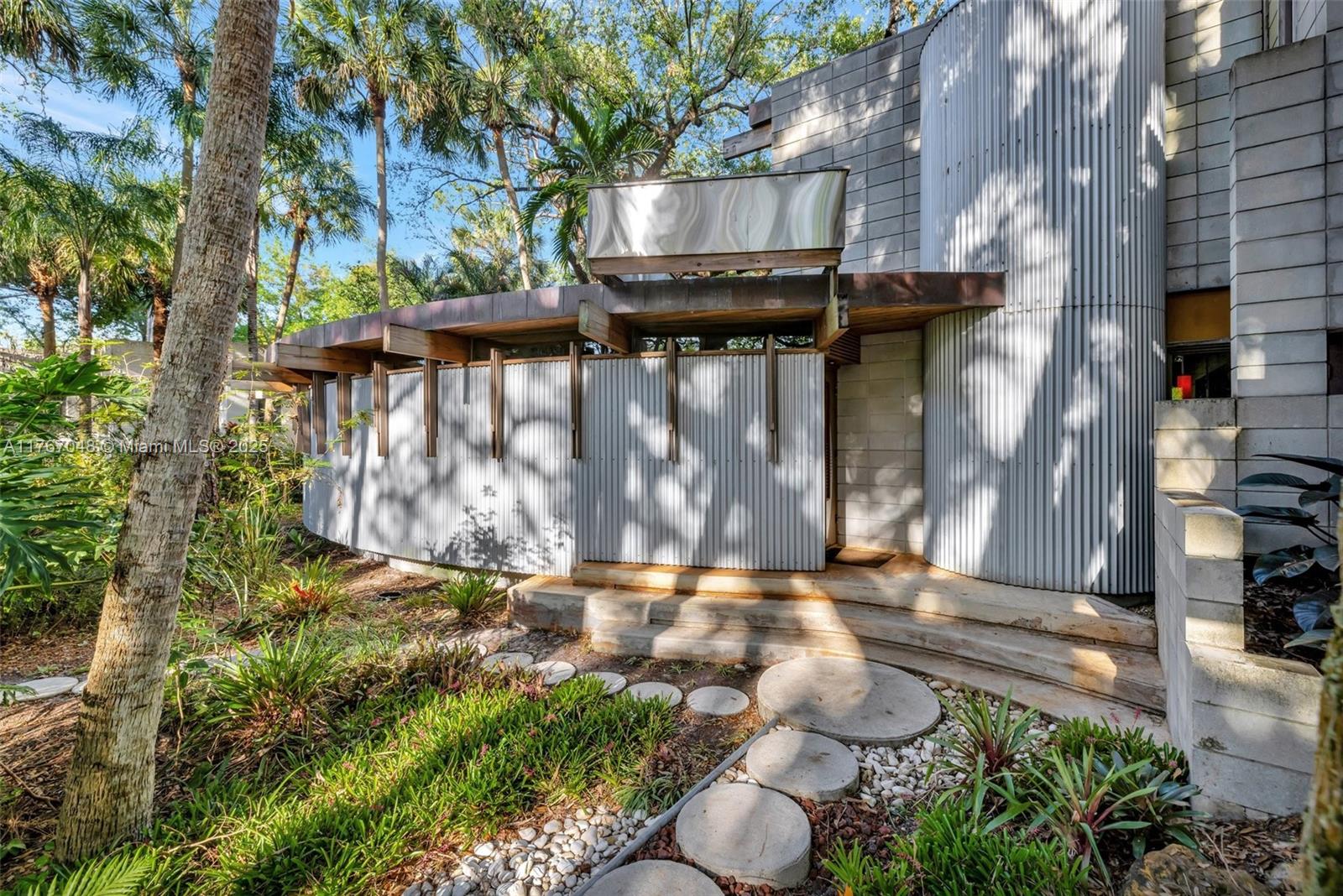 2410 SW 29th Way Fort Lauderdale, FL 33312 2410 SW 29th Way Fort Lauderdale, FL 33312