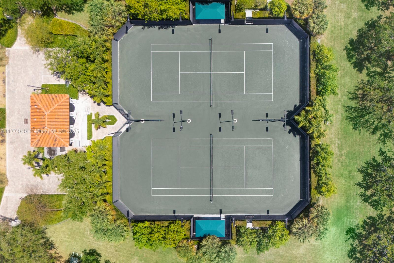 30 Leucadendra Dr Coral Gables, FL 33156 30 Leucadendra Dr Coral Gables, FL 33156