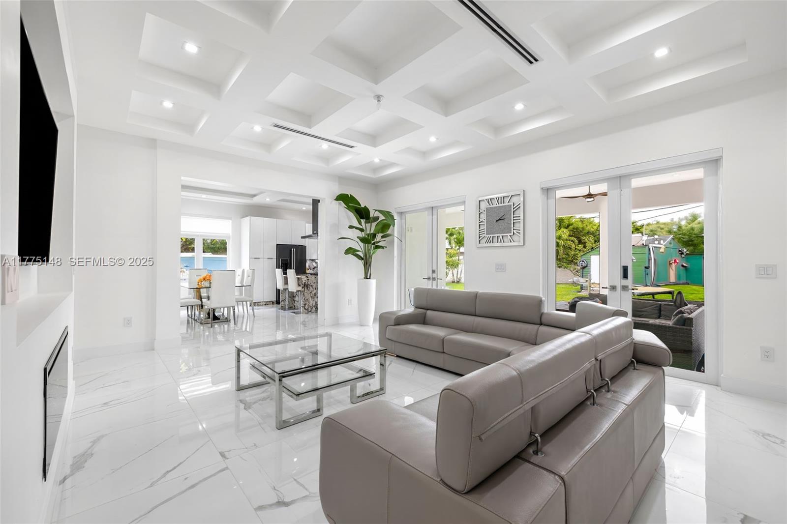 5815 SW 107th Pl Miami, FL 33173