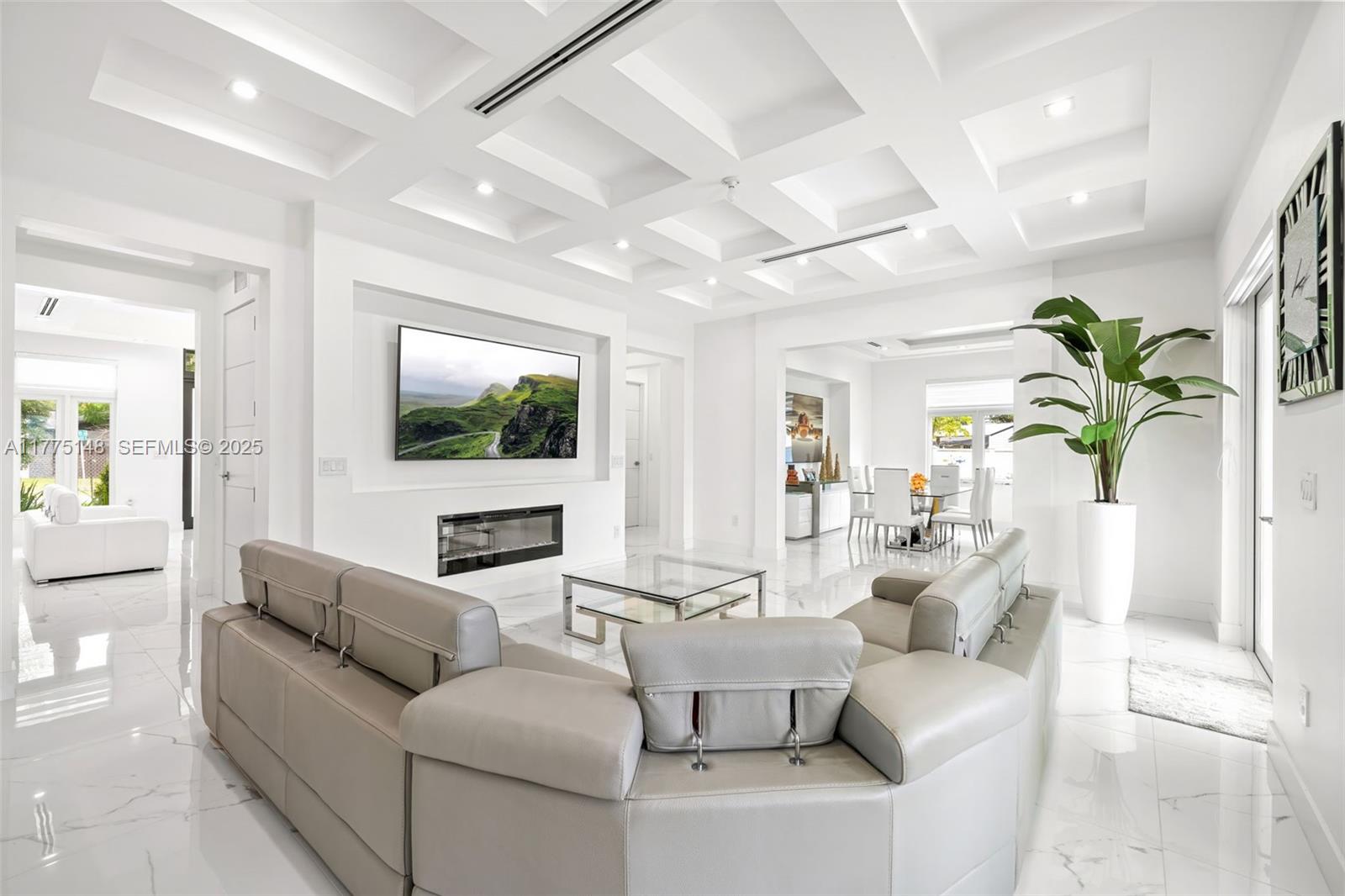 5815 SW 107th Pl Miami, FL 33173