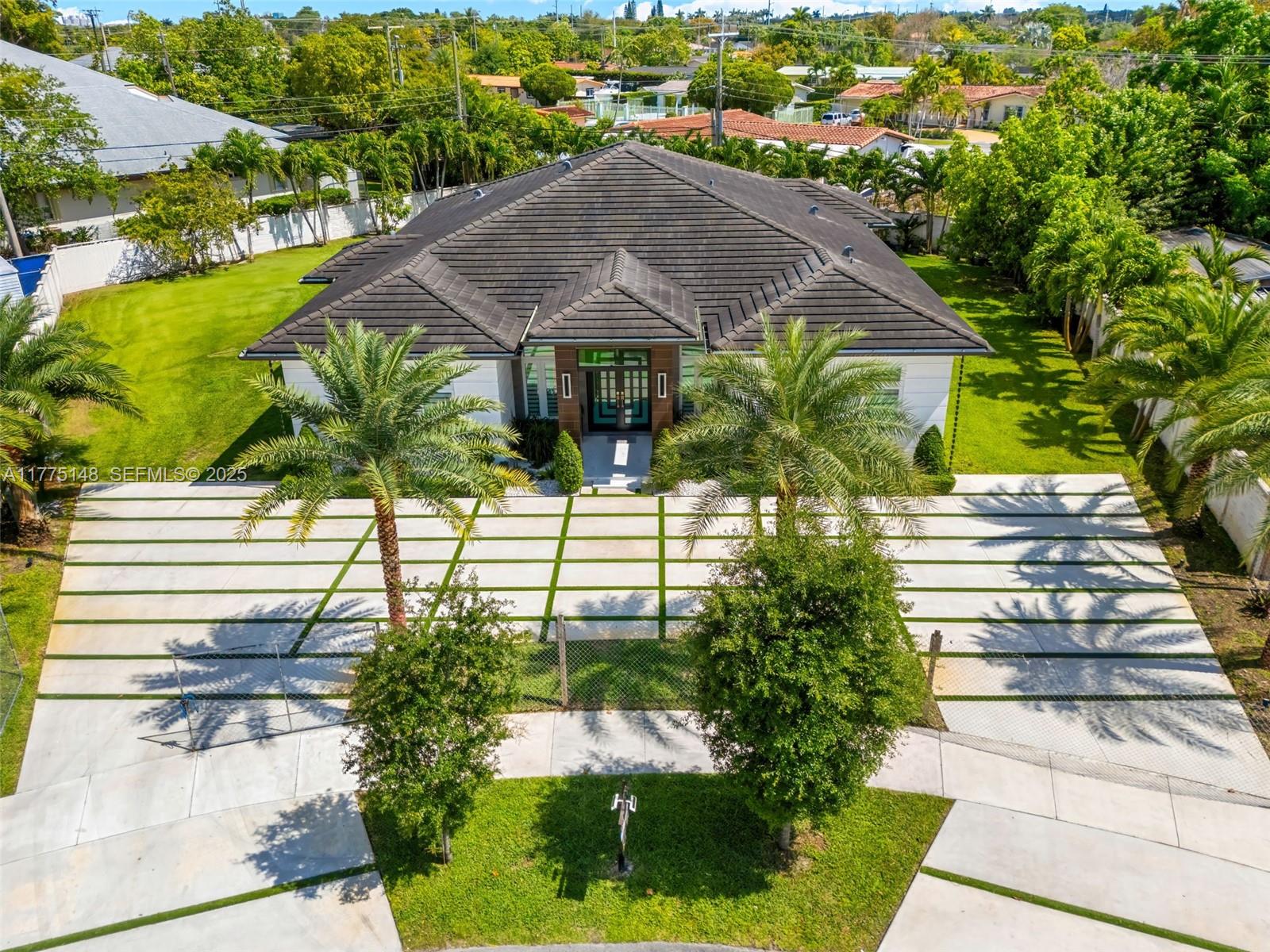 5815 SW 107th Pl Miami, FL 33173