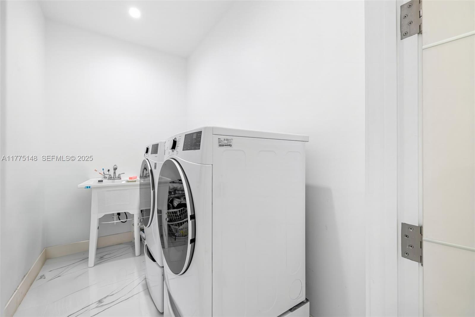 5815 SW 107th Pl Miami, FL 33173