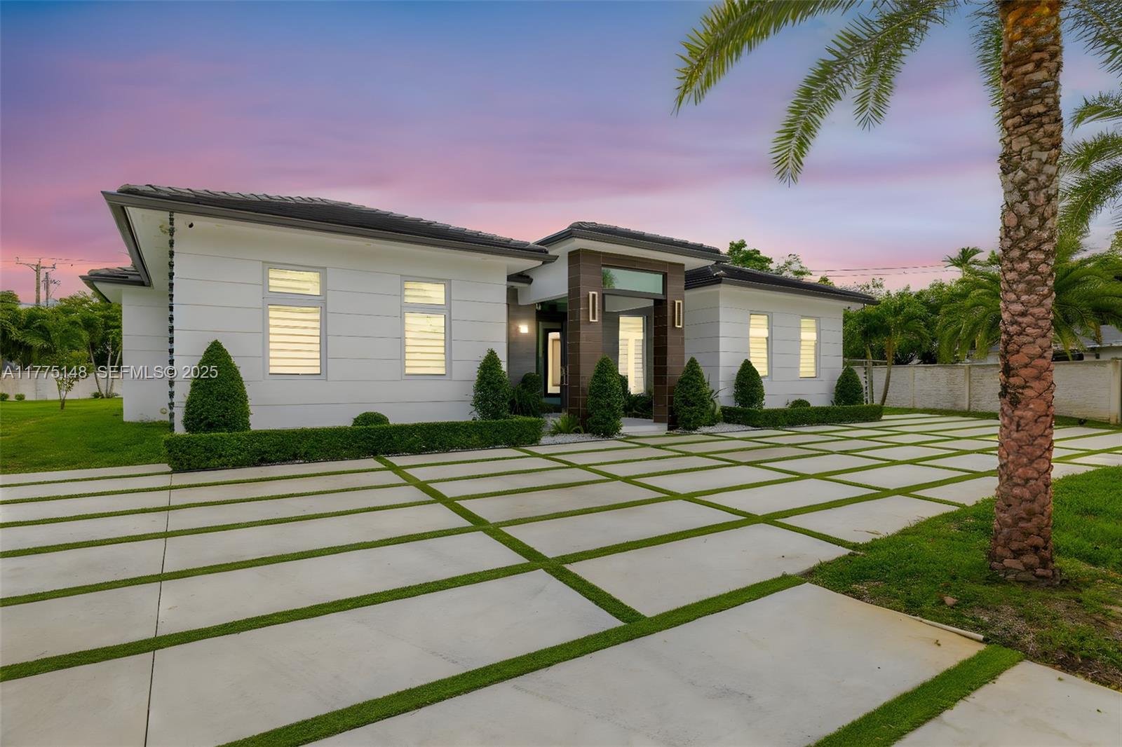 5815 SW 107th Pl Miami, FL 33173