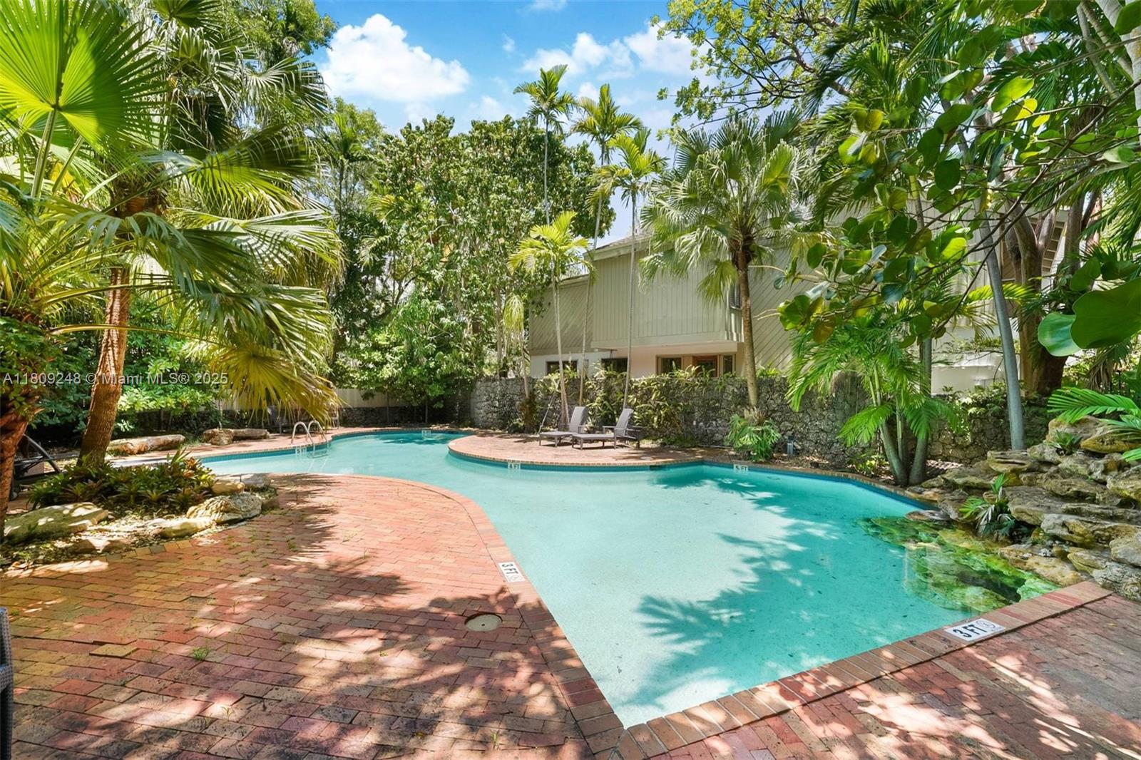 3169 Via Abitare Way #6 Miami, FL 33133 3169 Via Abitare Way #6 Miami, FL 33133