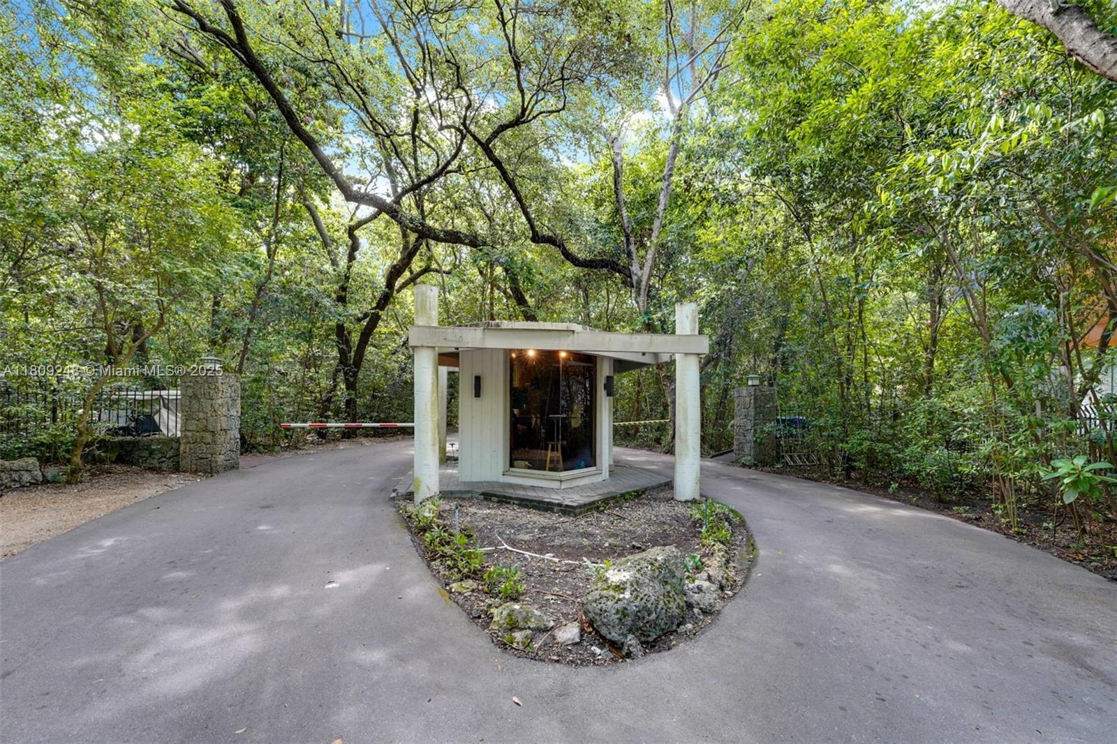 3169 Via Abitare Way #6 Miami, FL 33133 3169 Via Abitare Way #6 Miami, FL 33133