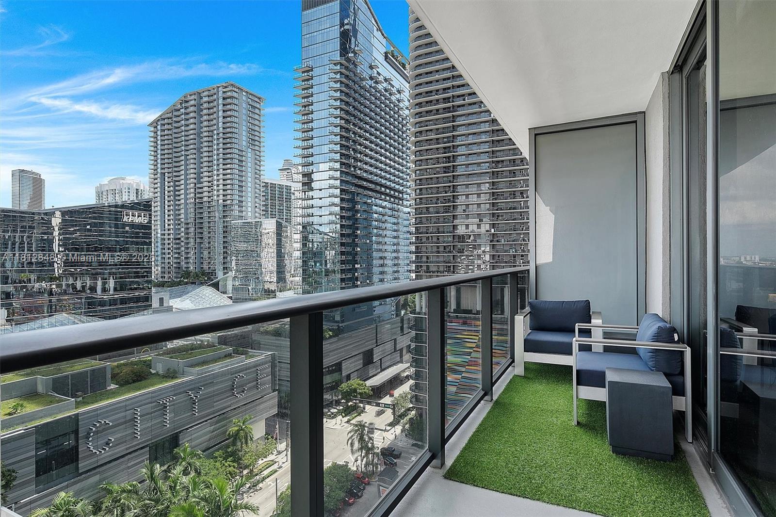 image Brickell Heights West Con2