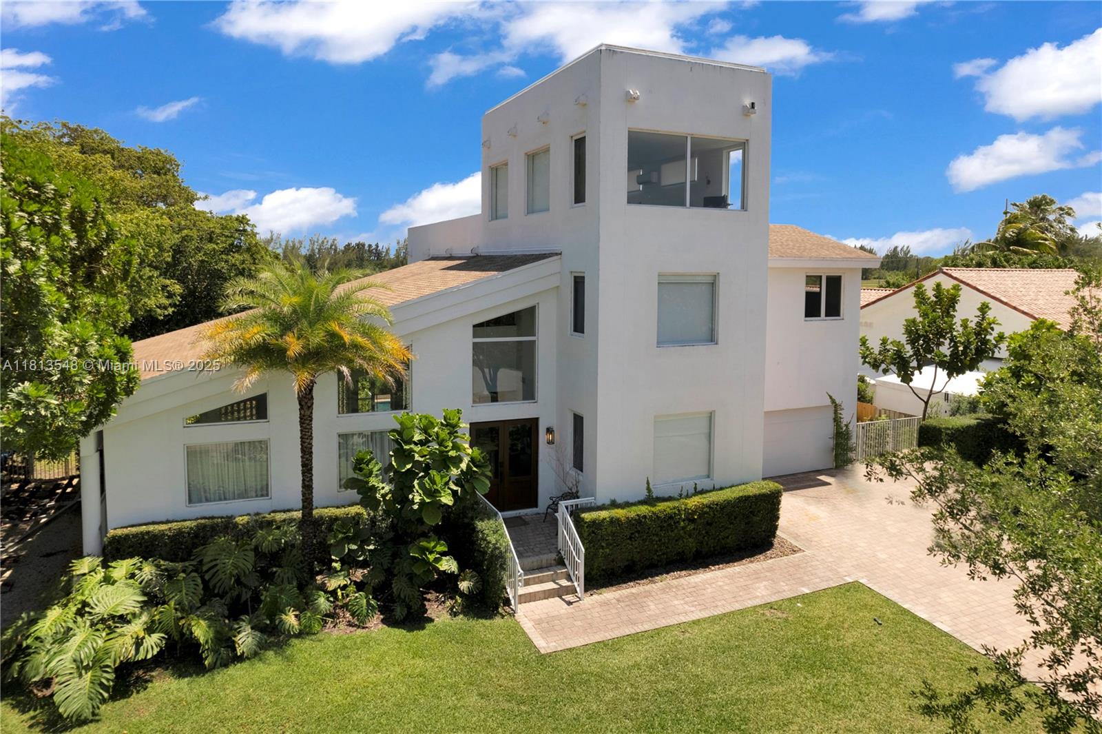 6320 Dolphin Dr Coral Gables, FL 33158 6320 Dolphin Dr Coral Gables, FL 33158