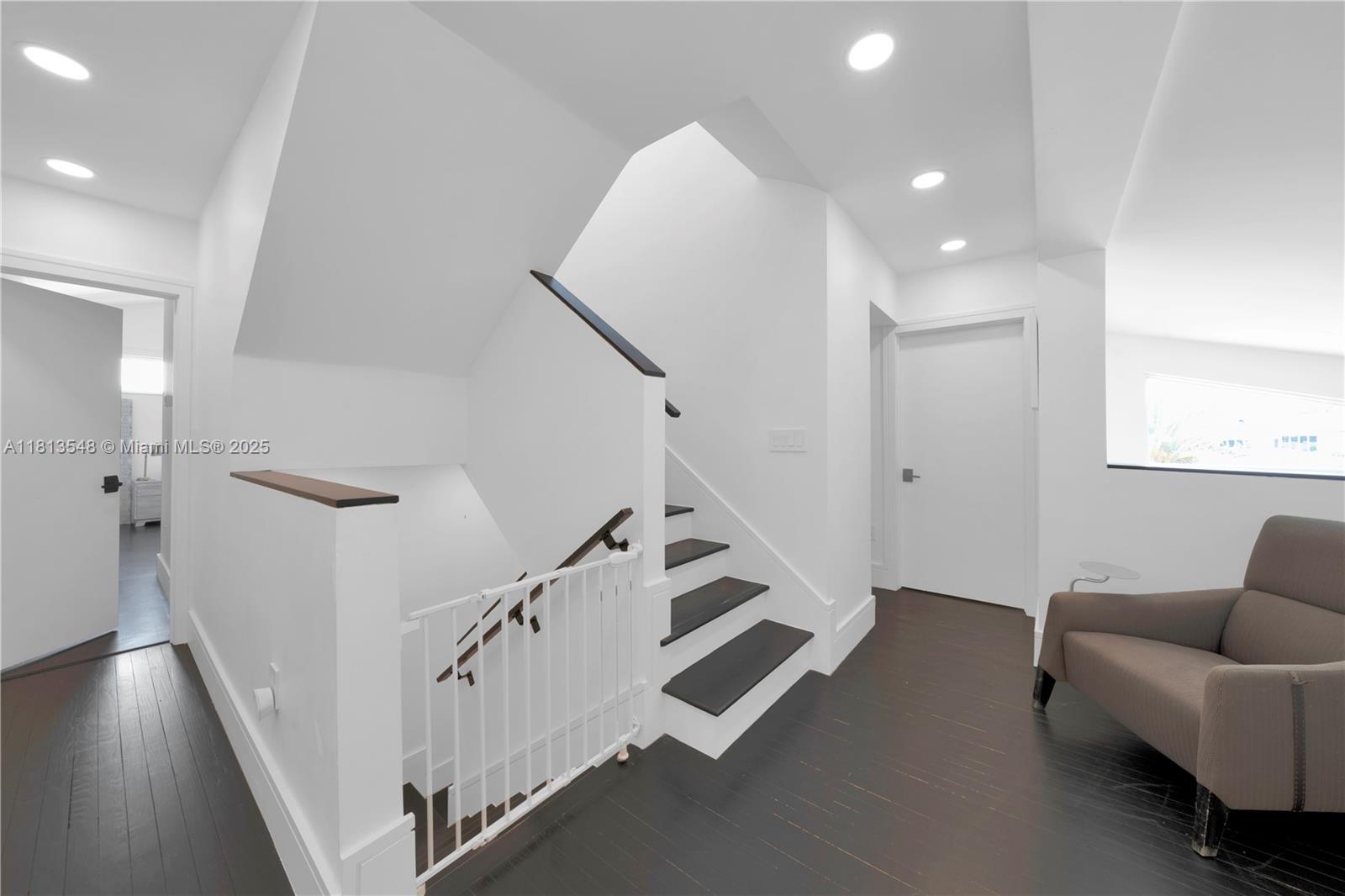 6320 Dolphin Dr Coral Gables, FL 33158 6320 Dolphin Dr Coral Gables, FL 33158
