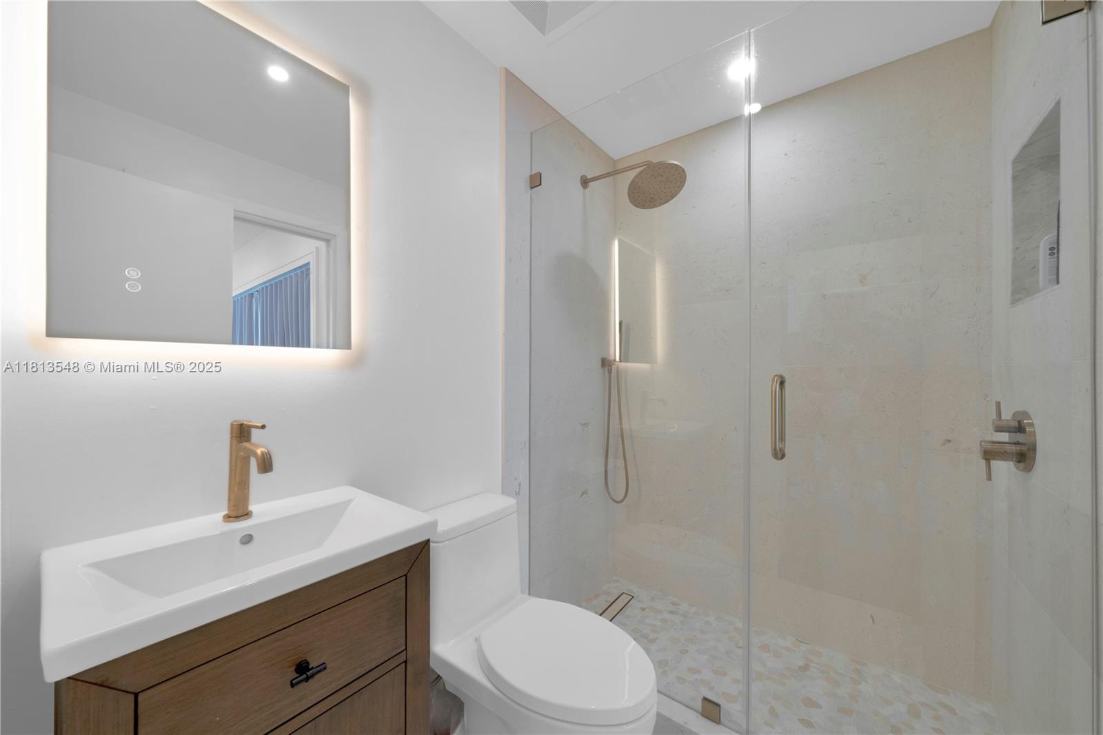 6320 Dolphin Dr Coral Gables, FL 33158 6320 Dolphin Dr Coral Gables, FL 33158