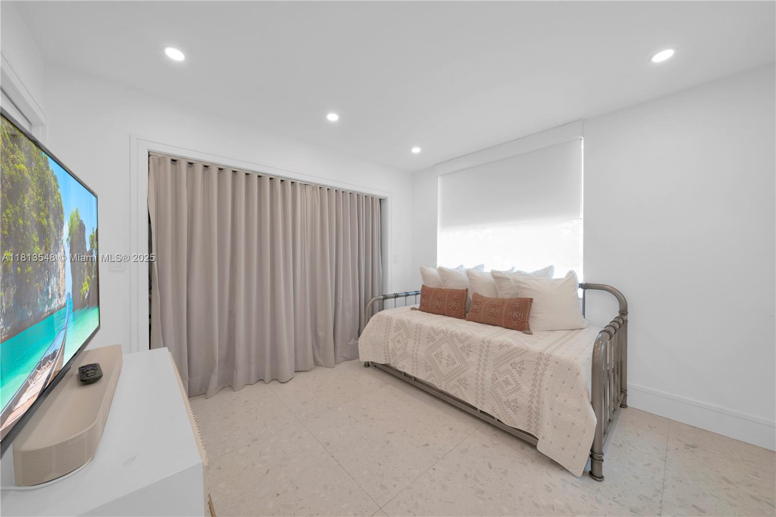 6320 Dolphin Dr Coral Gables, FL 33158 6320 Dolphin Dr Coral Gables, FL 33158