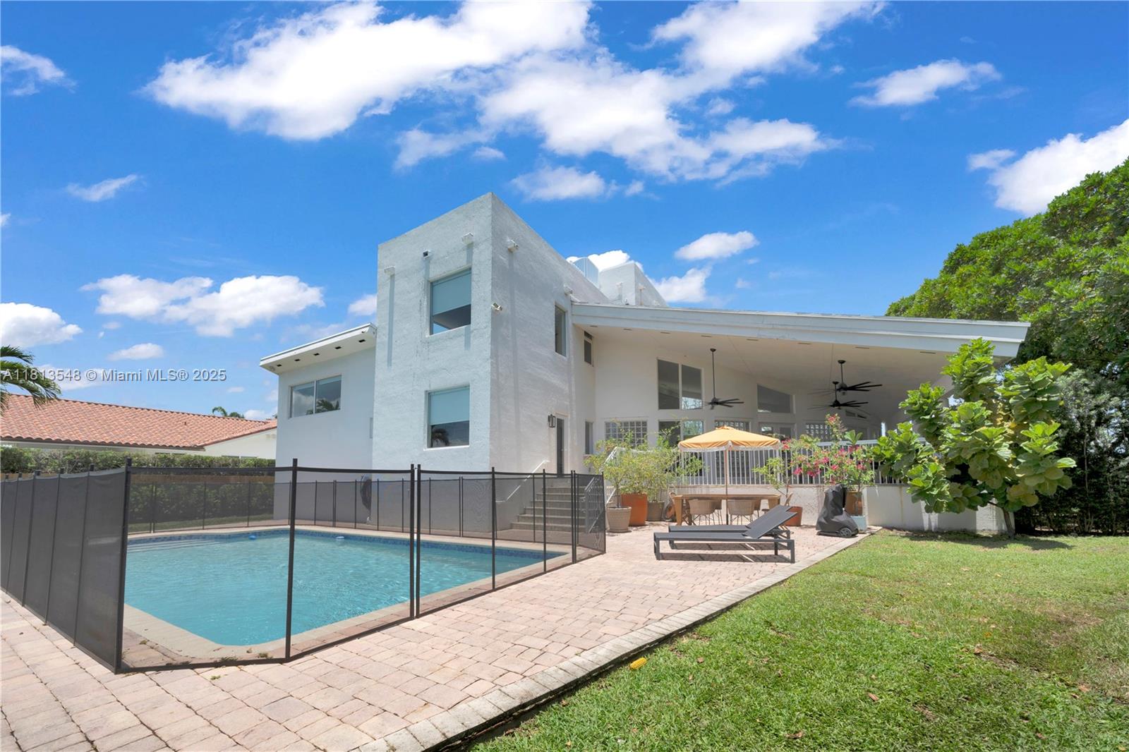 6320 Dolphin Dr Coral Gables, FL 33158 6320 Dolphin Dr Coral Gables, FL 33158