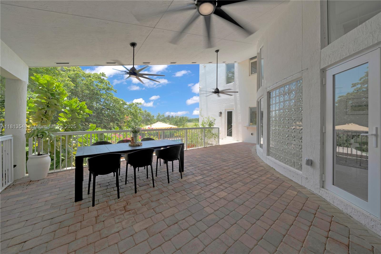 6320 Dolphin Dr Coral Gables, FL 33158 6320 Dolphin Dr Coral Gables, FL 33158