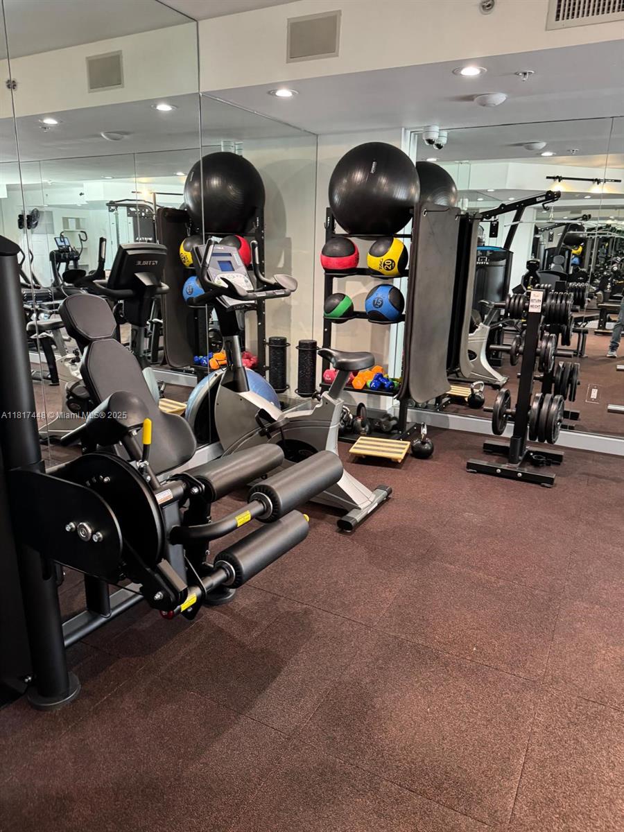 1551 N Flagler Dr #1110 West Palm Beach, FL 33401