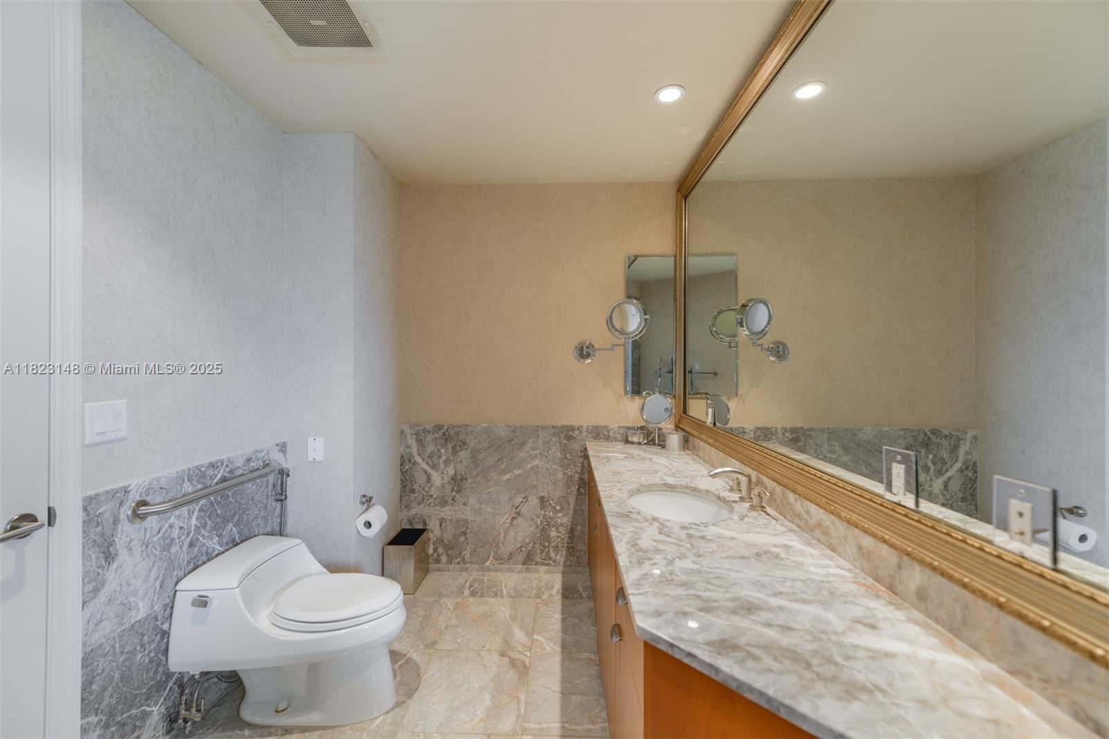 image Turnberry Ocean Colony22