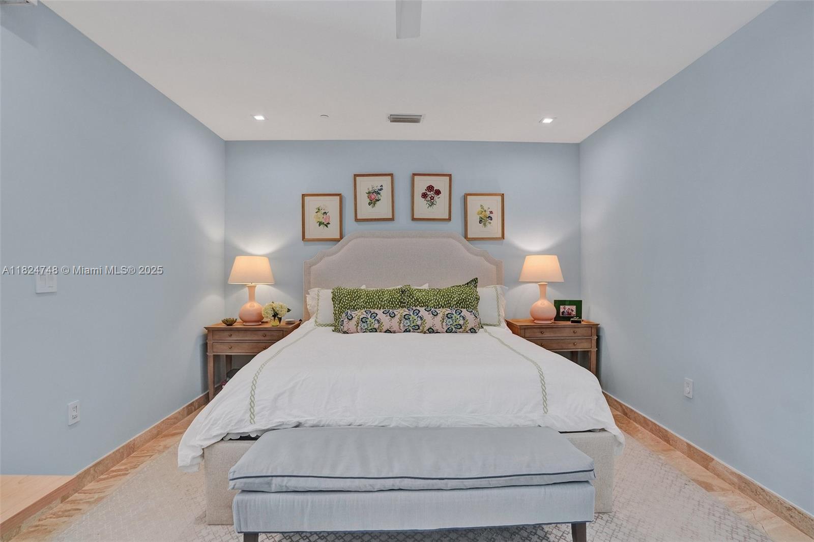 718 Valencia Ave #204 Coral Gables, FL 33134