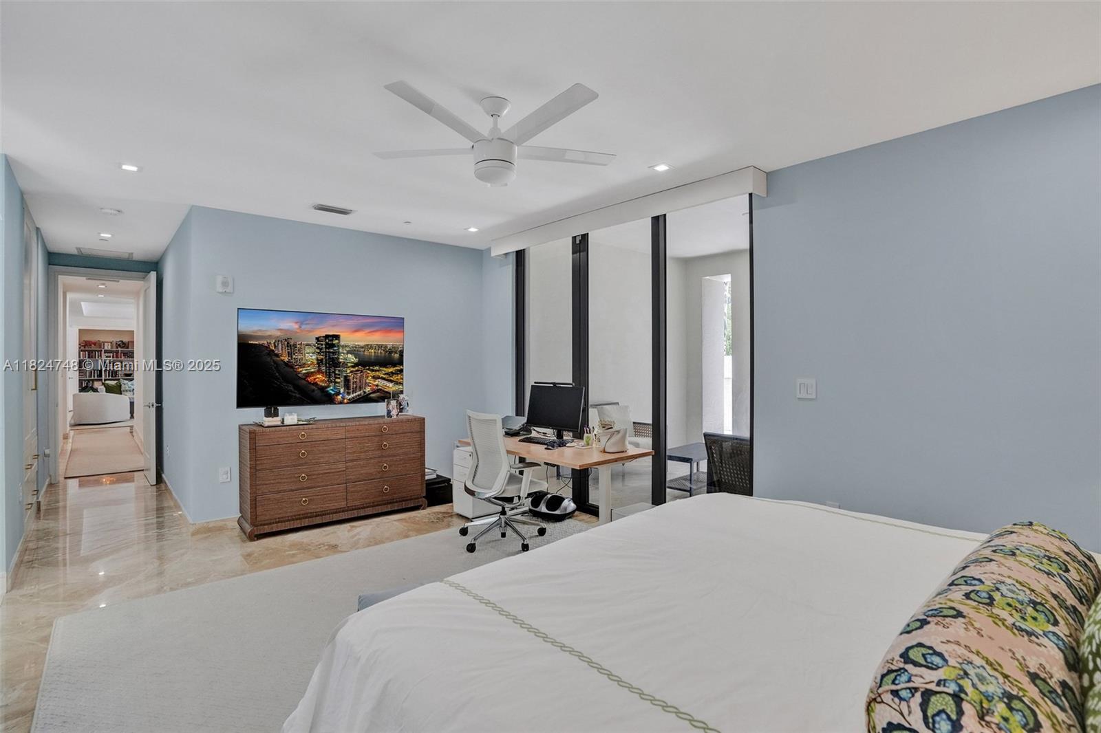 718 Valencia Ave #204 Coral Gables, FL 33134