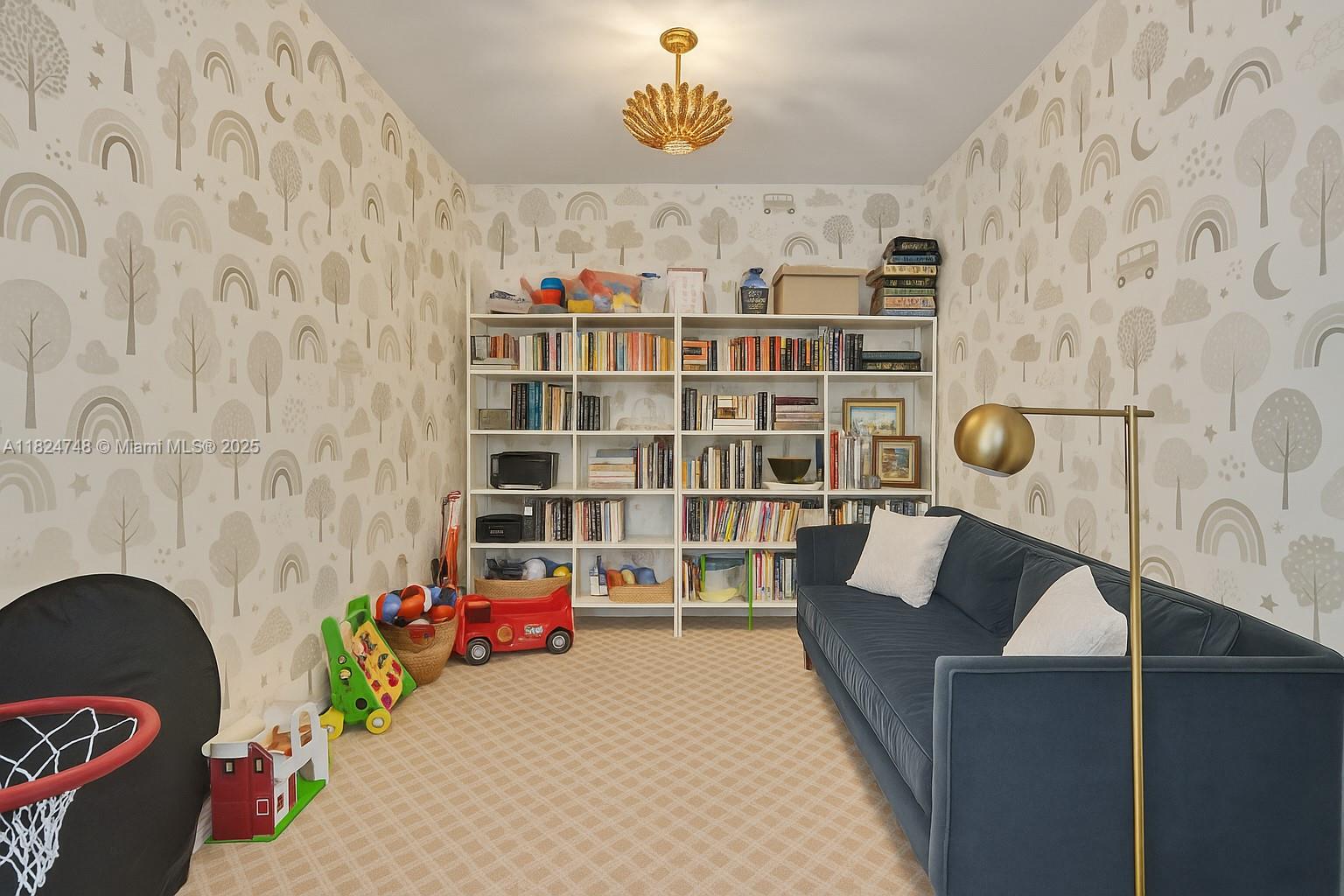 718 Valencia Ave #204 Coral Gables, FL 33134