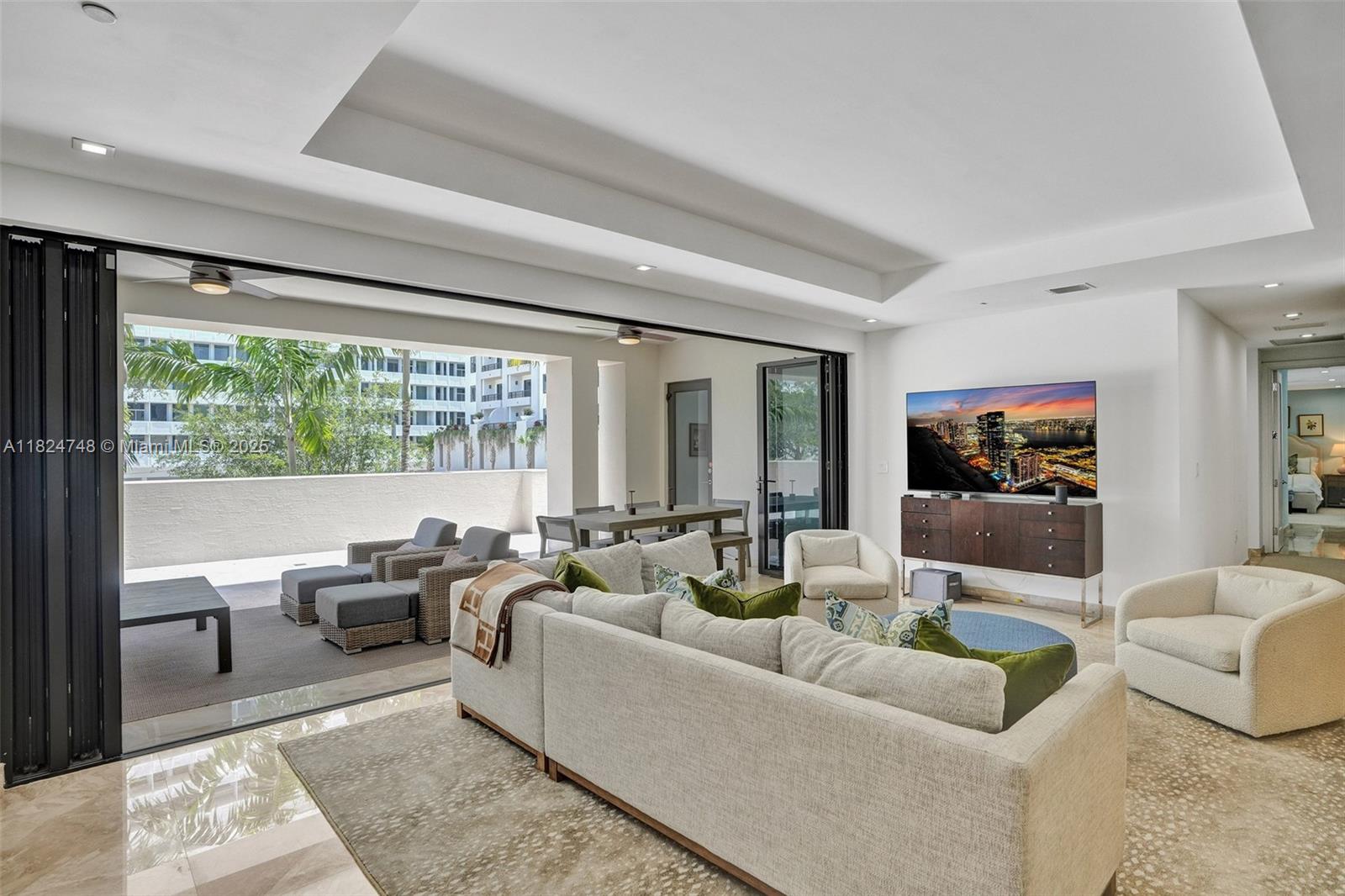 718 Valencia Ave #204 Coral Gables, FL 33134