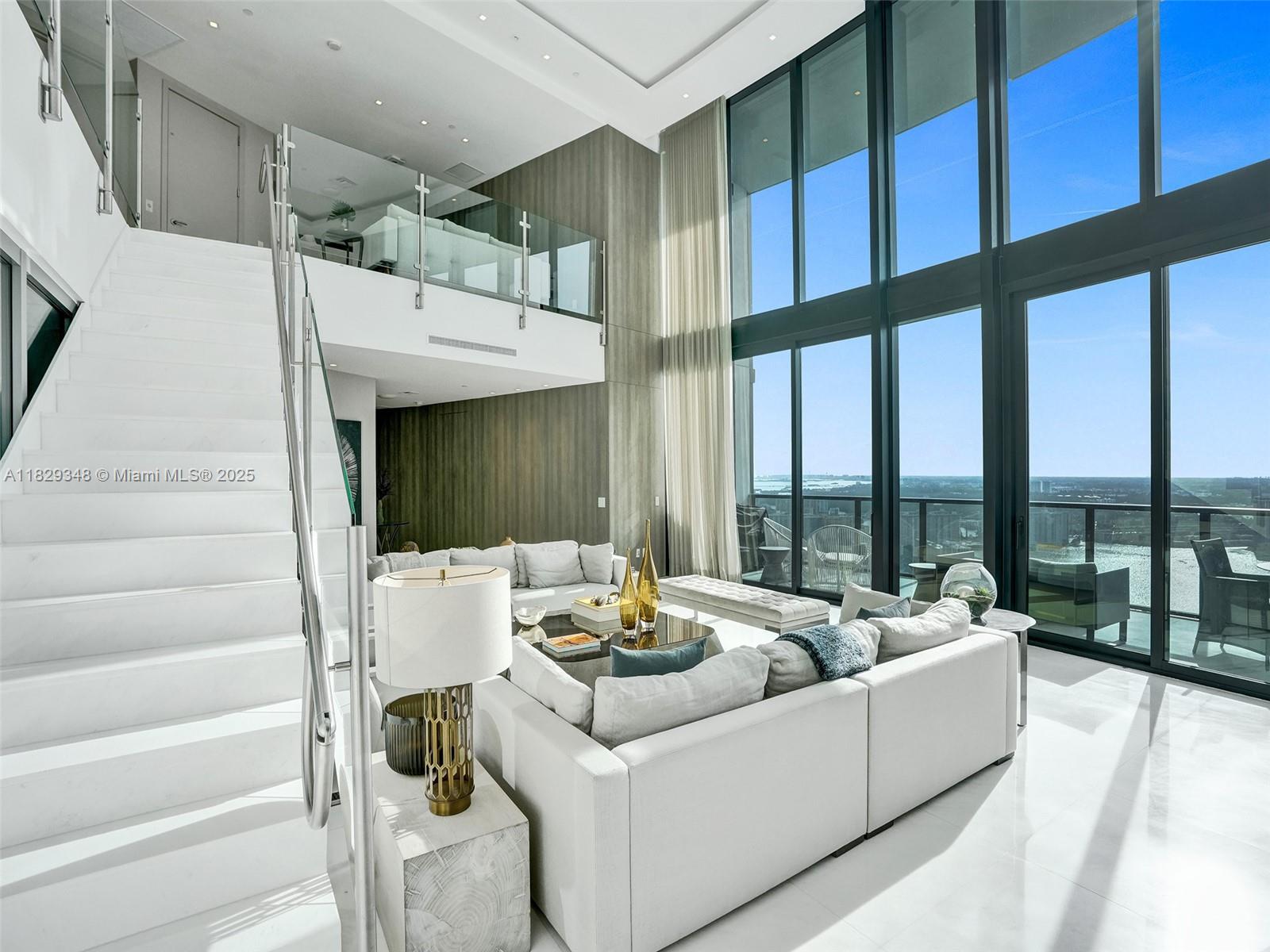 image Porsche Design Tower9