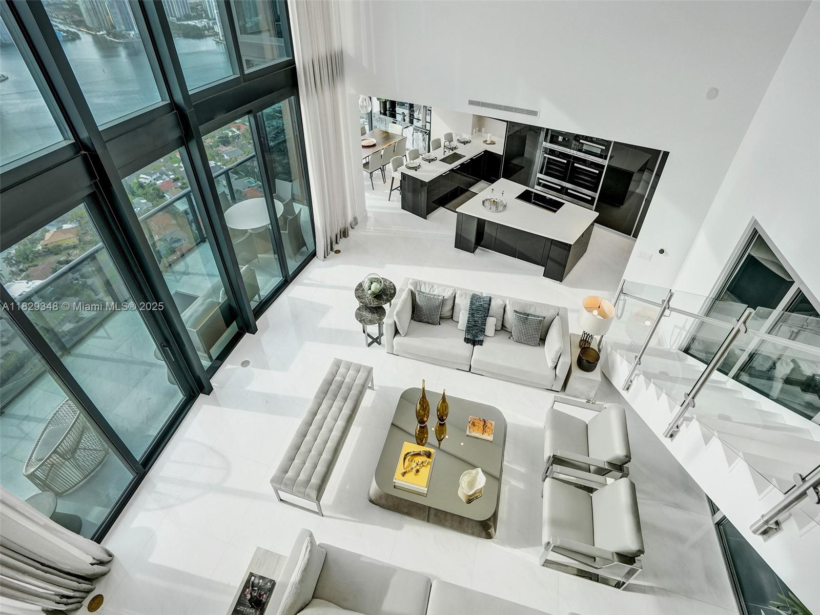 image Porsche Design Tower33