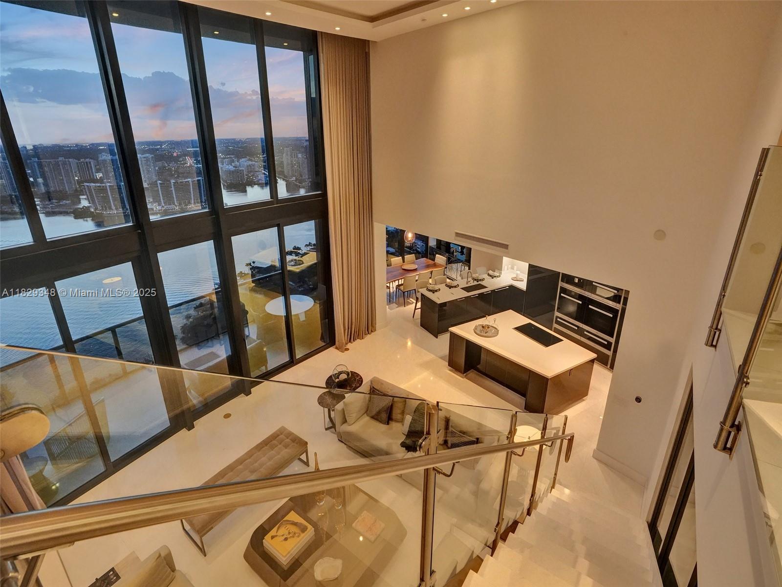 image Porsche Design Tower34