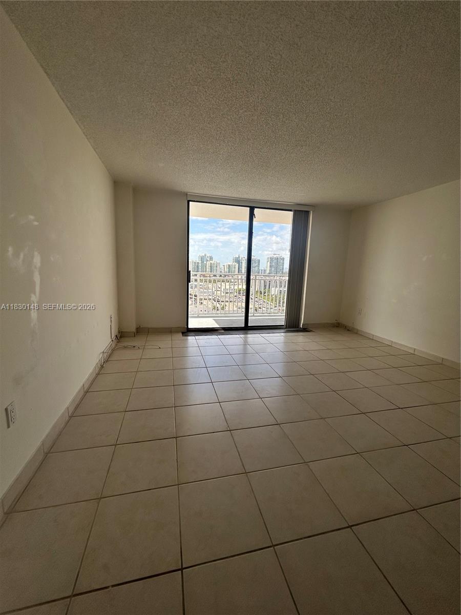 image Winston Towers 60040