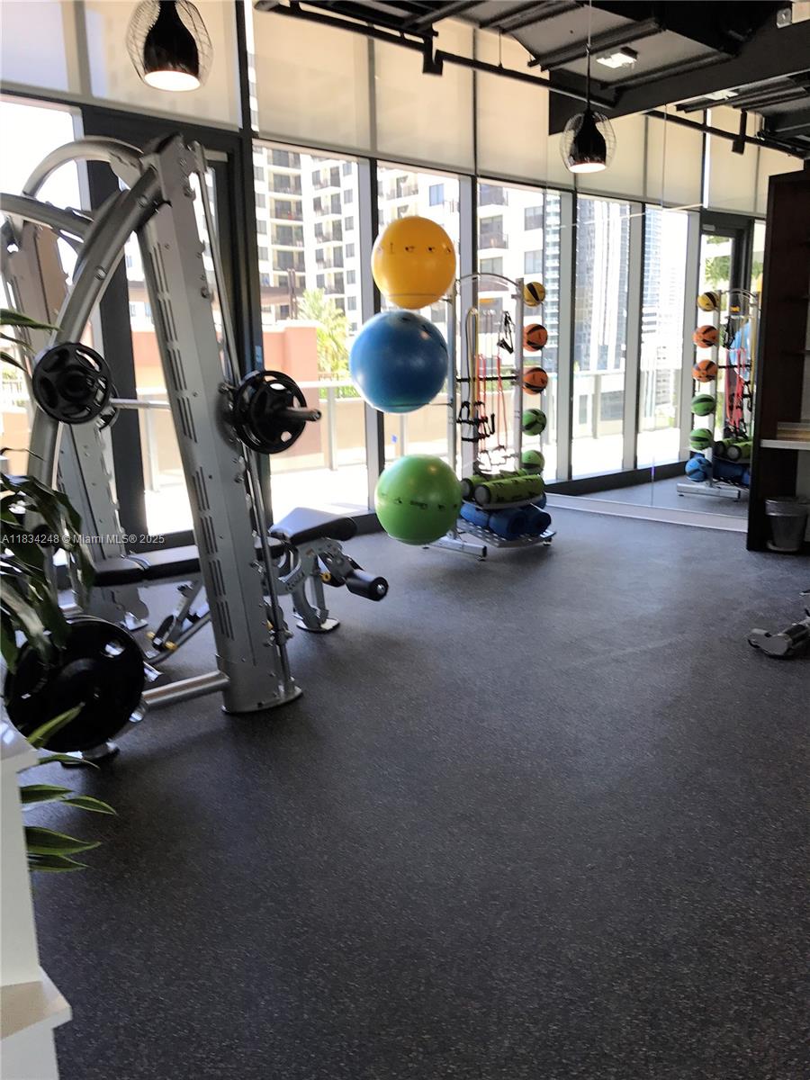 image Brickell Heights5