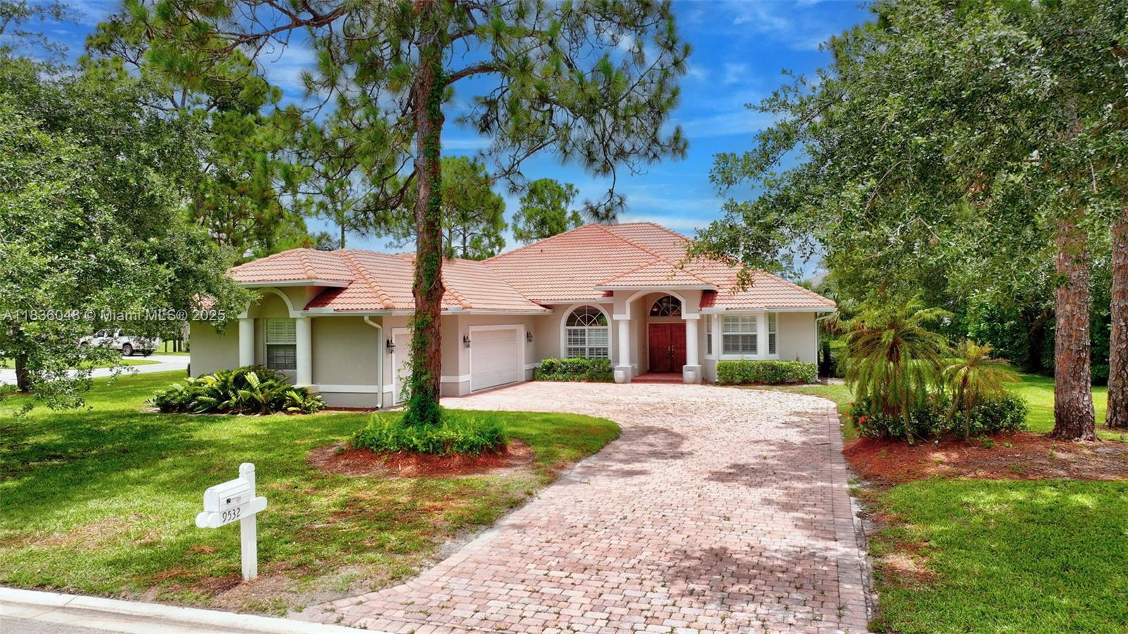 9532 Shadow Ln