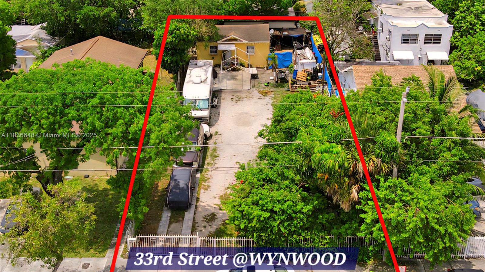 369 NW 33rd St Miami, FL 33127