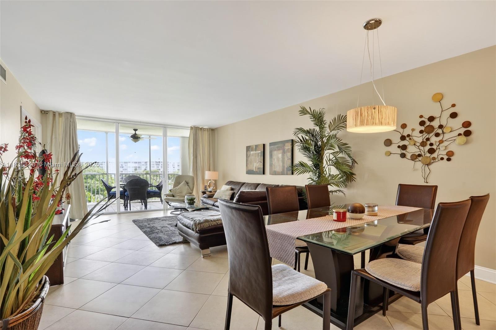 2901 S Palm Aire Dr #608,Pompano Beach, FL 33069