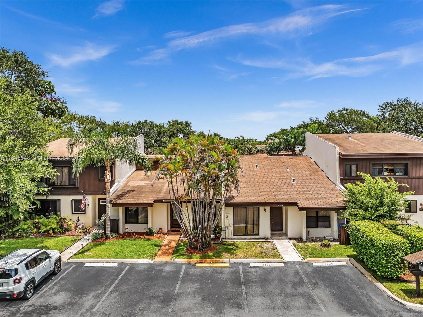 3327 Oak Dr