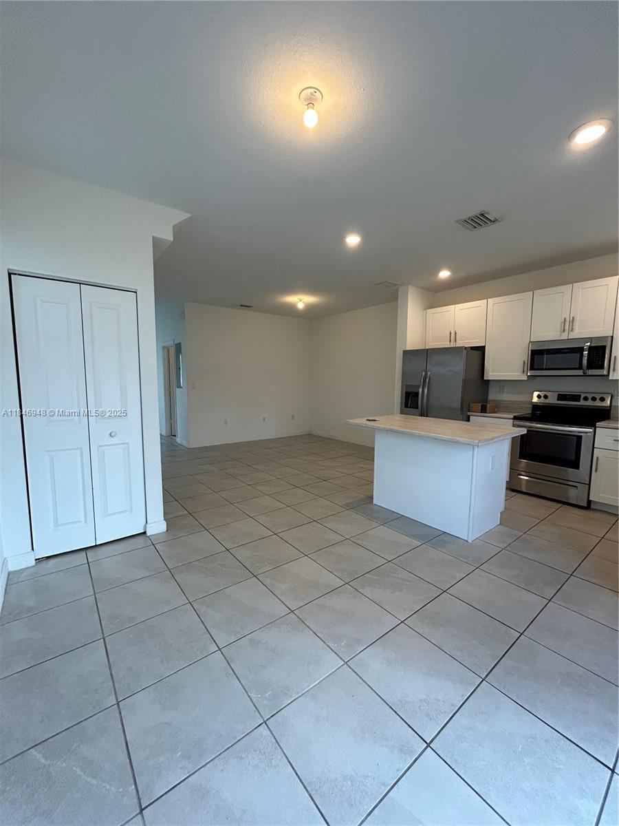 10090 SW 228th Ter Miami, FL 33190