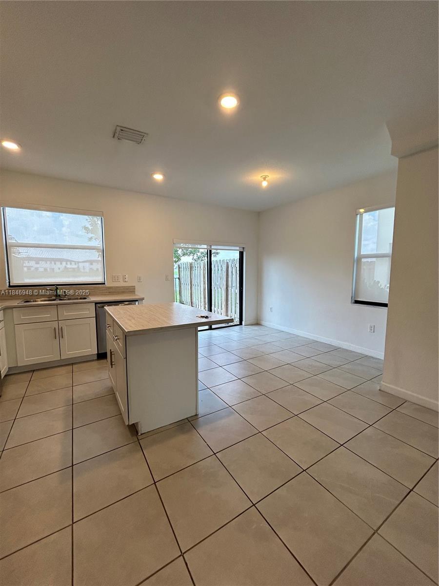 10090 SW 228th Ter Miami, FL 33190