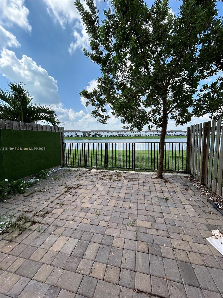 10090 SW 228th Ter Miami, FL 33190