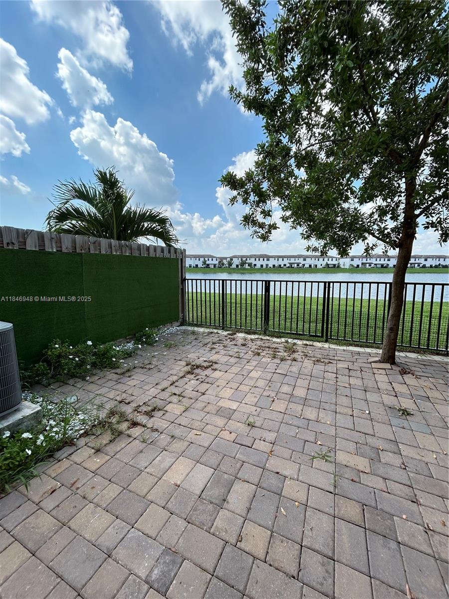 10090 SW 228th Ter Miami, FL 33190