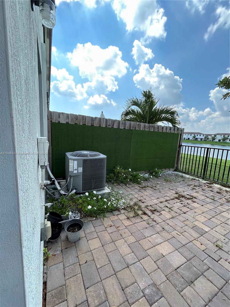 10090 SW 228th Ter Miami, FL 33190