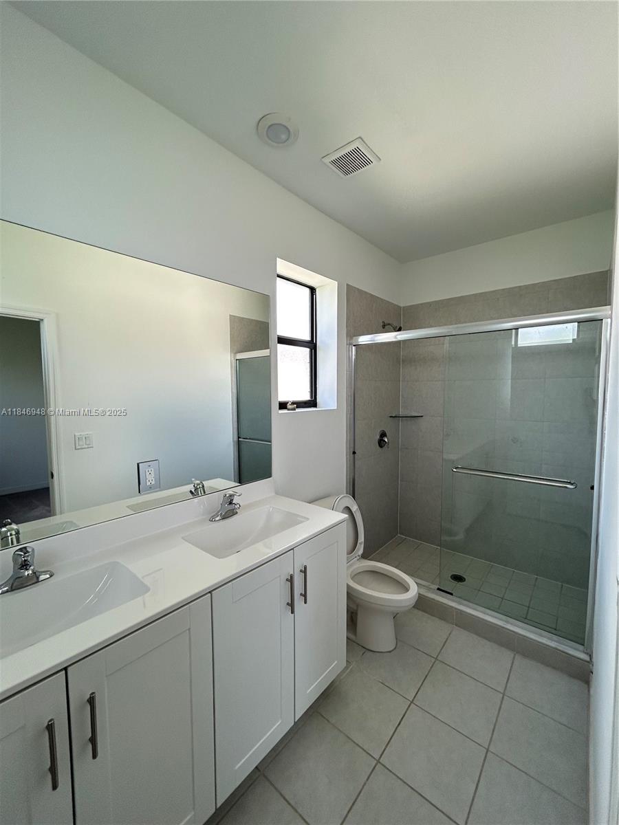 10090 SW 228th Ter Miami, FL 33190